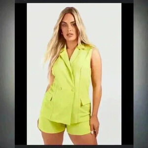 Boohoo green vest blazer size 16 New
